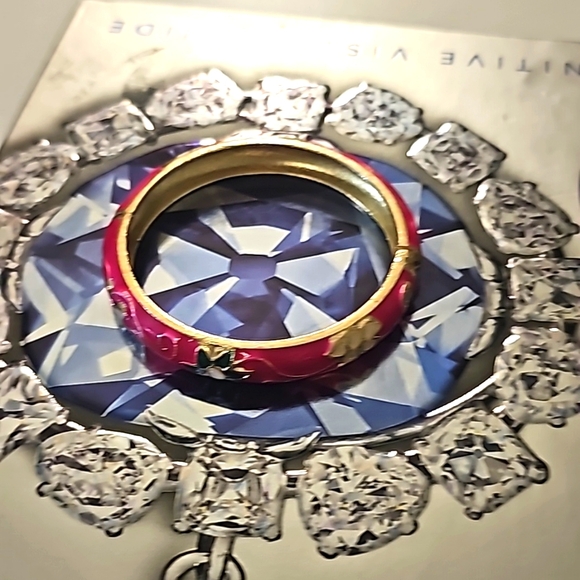 Vintage Gold Tone Enamel Flower Design Cuff Clamper Bracelet. - Picture 7 of 8